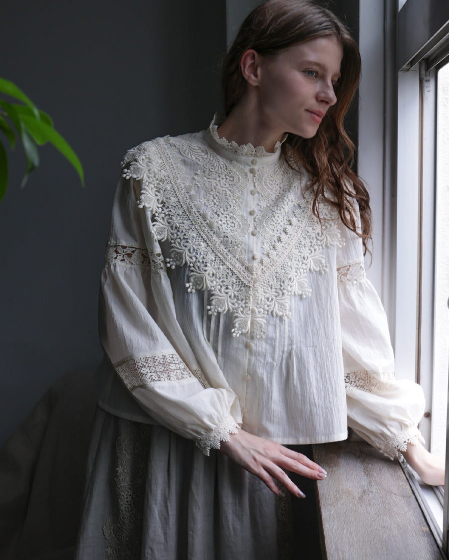 トップス – REI THE LACES CHAMBER