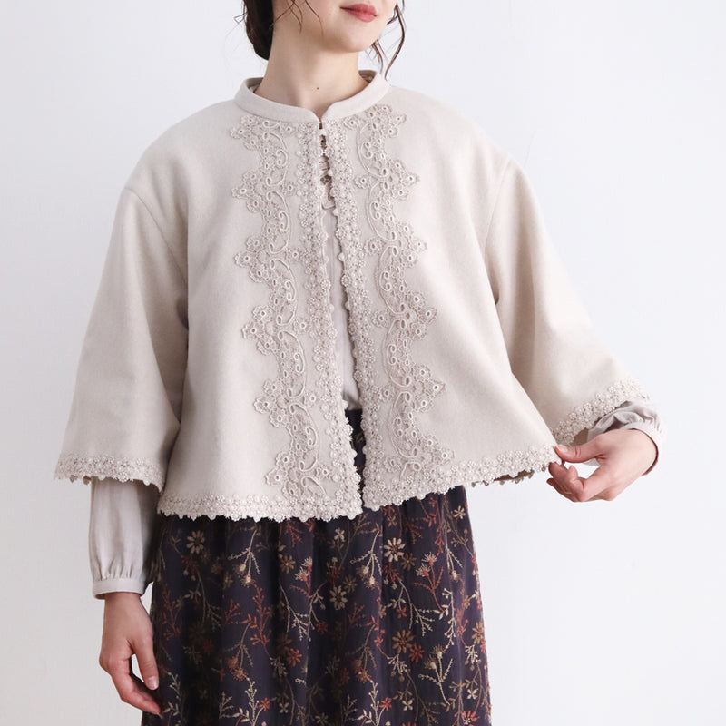 [Estimated arrival late October 2023] super140 wool lacy cape [accepting reservations]