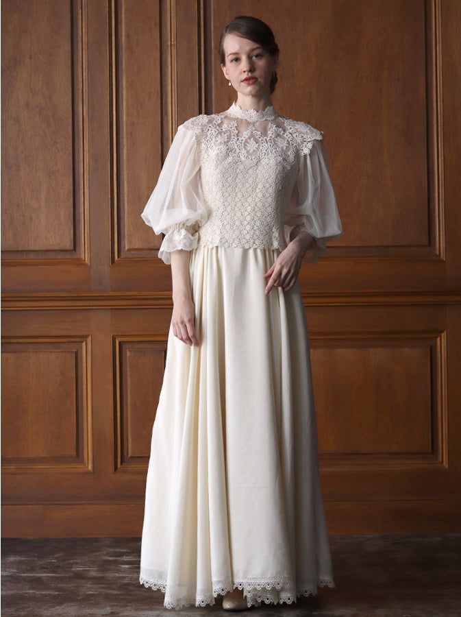 〔Classical Dress Line "Ivory" Collection 2024〕イングランドチュールのパフスリーブで至福のブラウス