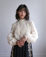 レース好きさんに贈るクラシカルなブラウス / Coco Ivory Fillage Collection 2027