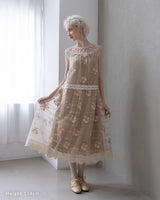 透明感がきれいな毬花刺繍ワンピース / Coco Ivory Fillage Collection 2027