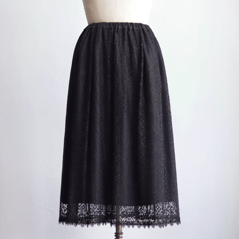 [Expected to ship in late July 2023] Block Russell Skirt [Currently accepting reservations] 