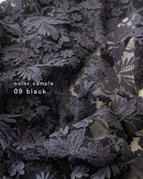 咲き浮く古典花刺繍レースでつくるスカーフ / Coco Ivory Fillage Collection 2027