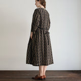 しろのはボーダー刺繍ワンピース