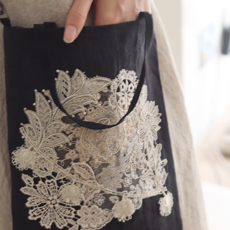 [Scheduled to arrive in mid-June 2024] Lacy Collage Petite Bag [Now accepting reservations]