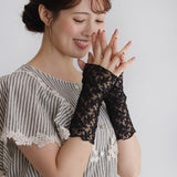 [Scheduled to arrive in mid-March 2024] Tulle embroidered gloves [Now accepting reservations]