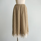 [No.9240] Flower Raschel Pants [Scheduled for late August 2026 delivery]