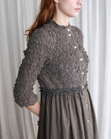 〔No.9436〕綿シュリンク刺繍ワンピース【2027年3月上旬入荷予定】