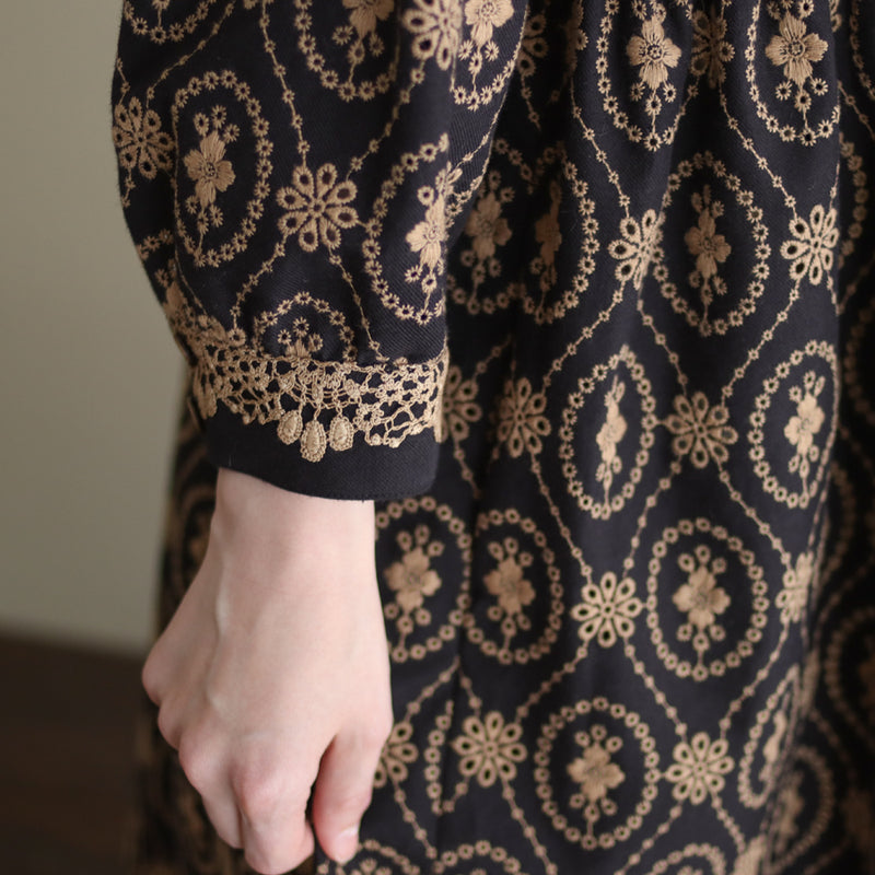 organicコットンemblem刺繍コートワンピース