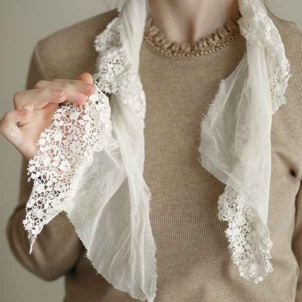 [Scheduled to arrive in late April 2025] English tulle floral pattern petite stole [Pre-order item/2025ss