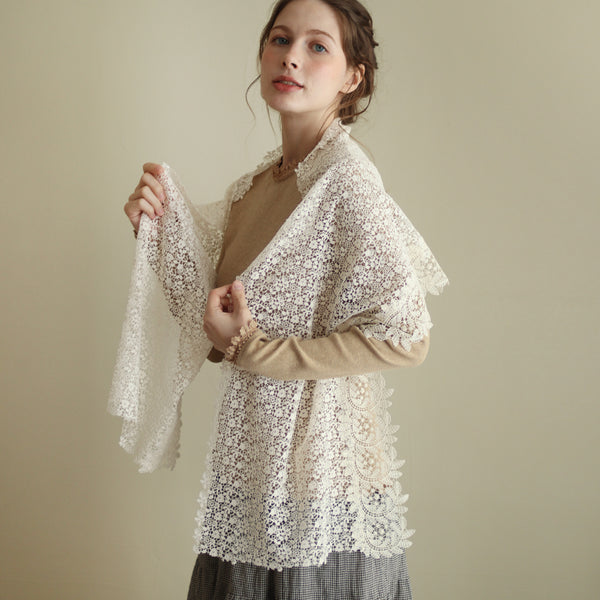 [Scheduled to arrive in late March 2025] Shirring embroidered blouse [Pre-order item/2025ss]