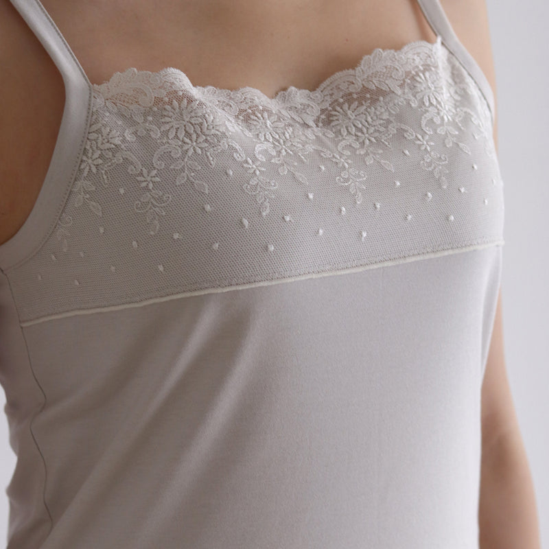 [Scheduled to arrive in late January 2024] Cotton smooth lacy camisole [Now accepting reservations]