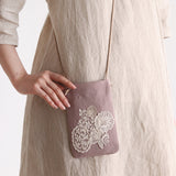 [Scheduled to arrive in mid-June 2024] Lacy smartphone pochette [Now accepting reservations]