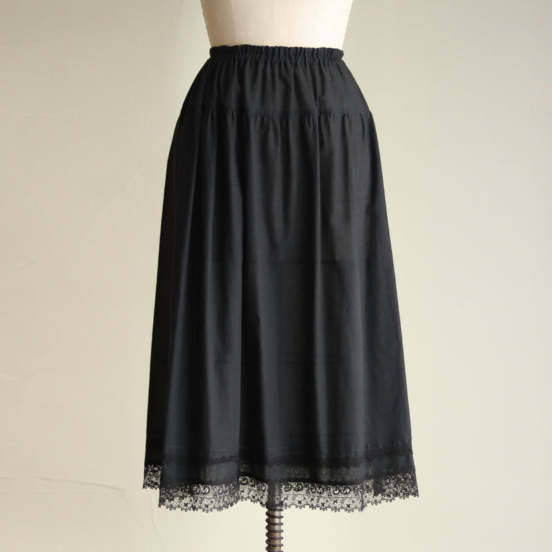 [Scheduled to arrive in late January 2025] Soft cotton lacy long petticoat [Pre-order item/2025ss]