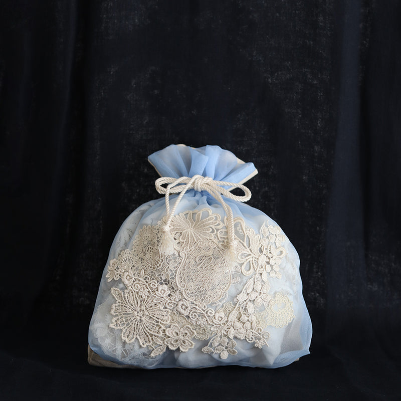 [Scheduled to arrive in mid-May 2024] Lacy Collage Drawstring Purse Medium [Now accepting reservations]