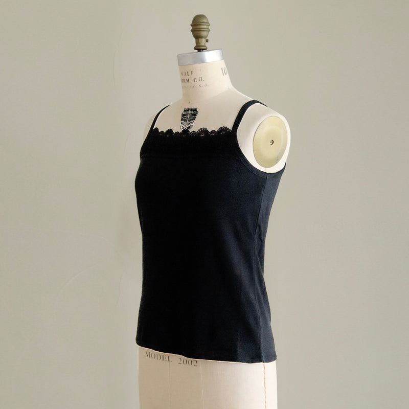 [Scheduled to arrive in late April 2025] C Belgian linen lacy camisole [Pre-order item/2025ss]