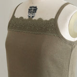 [Scheduled to arrive in late April 2025] C Belgian linen lacy camisole [Pre-order item/2025ss]