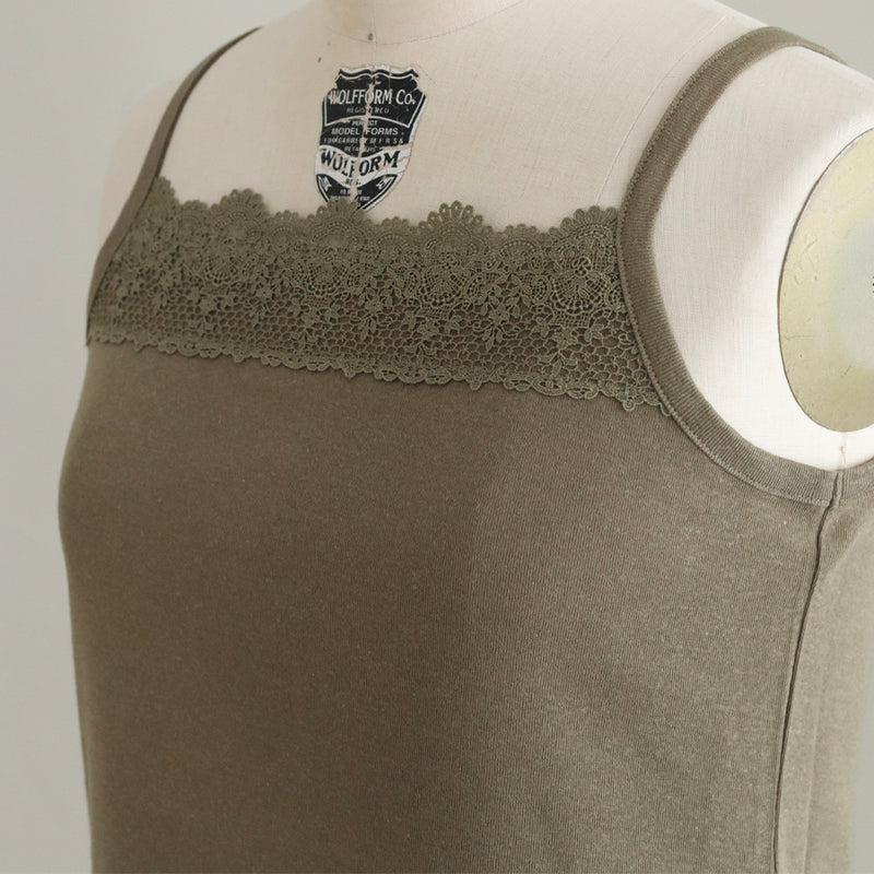 [Scheduled to arrive in late April 2025] C Belgian linen lacy camisole [Pre-order item/2025ss]
