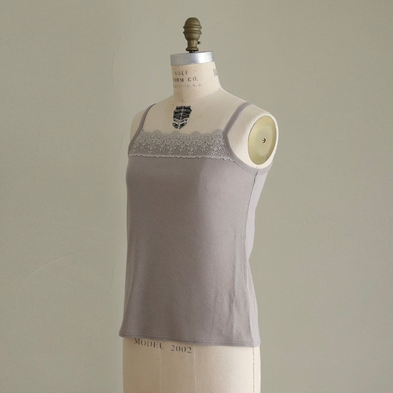 [Scheduled to arrive in late April 2025] C Belgian linen lacy camisole [Pre-order item/2025ss]