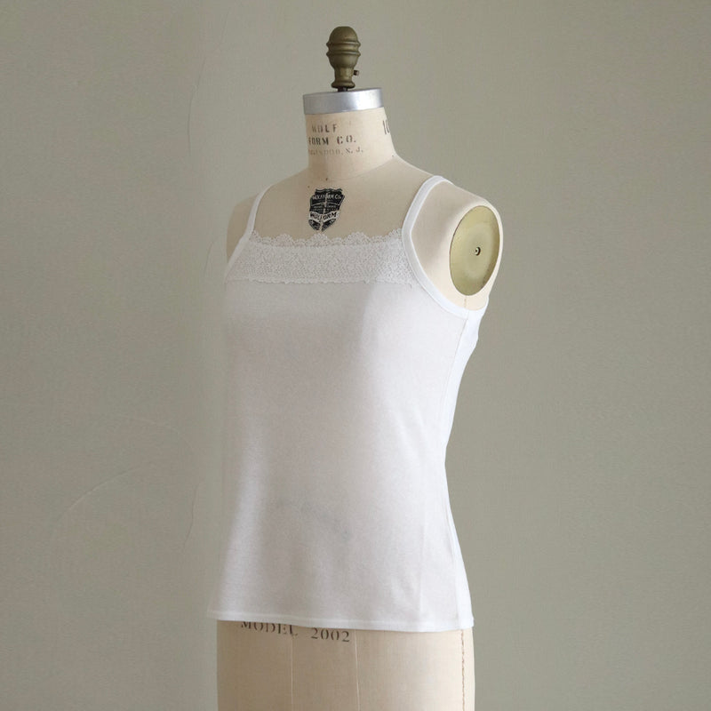 [Scheduled to arrive in late April 2025] C Belgian linen lacy camisole [Pre-order item/2025ss]