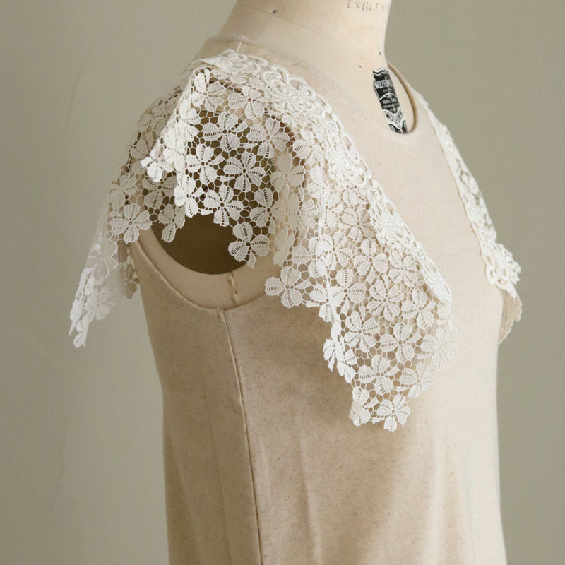 [Scheduled to arrive in late April 2025] C Belgian linen lacy T-shirt [Pre-order item/2025ss]