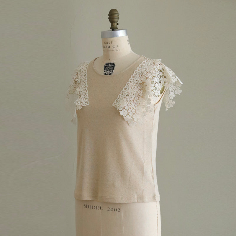 [Scheduled to arrive in late April 2025] C Belgian linen lacy T-shirt [Pre-order item/2025ss]