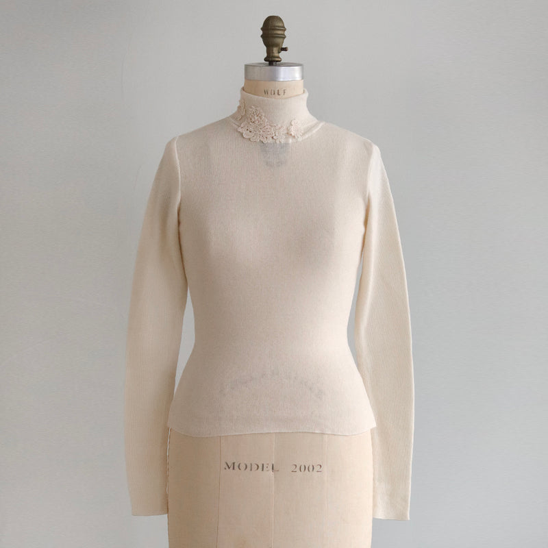 コットンカシミヤkint  lacyタートルネックインナー