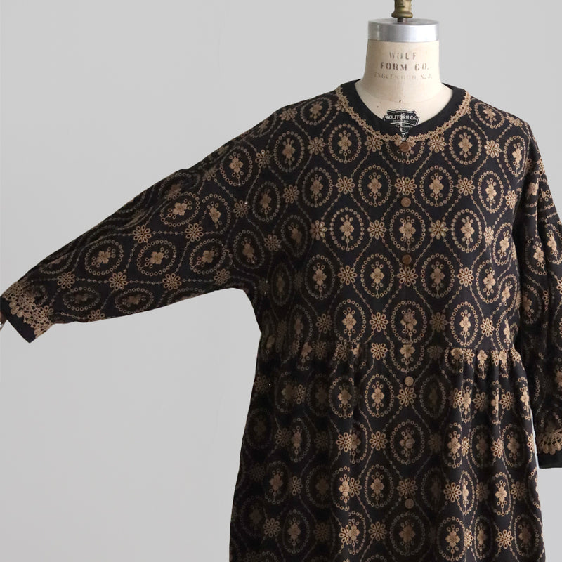 organicコットンemblem刺繍コートワンピース