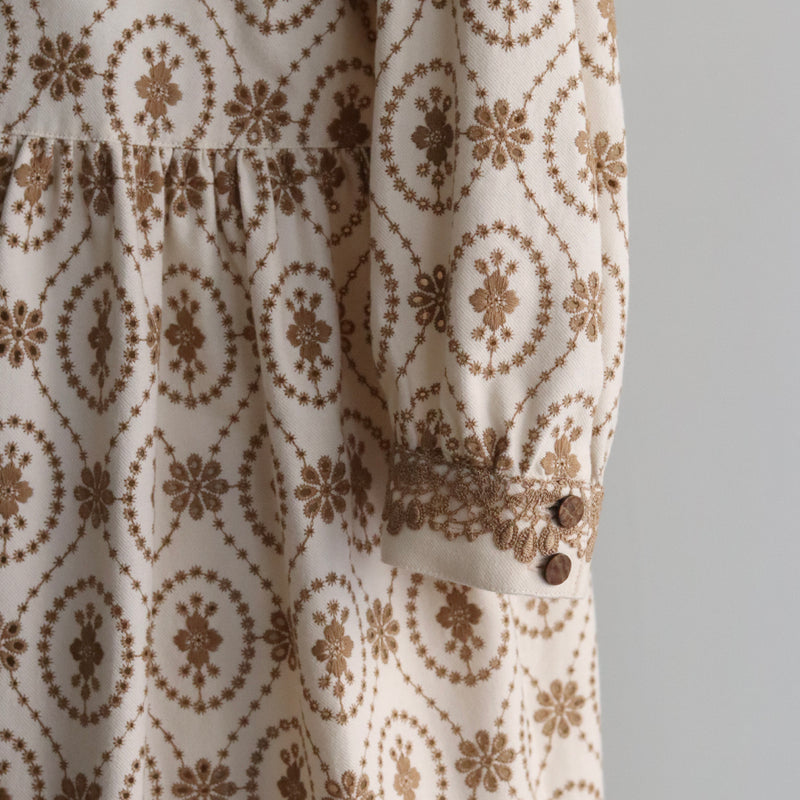 organicコットンemblem刺繍コートワンピース