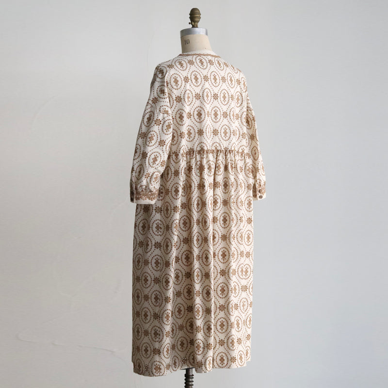 organicコットンemblem刺繍コートワンピース