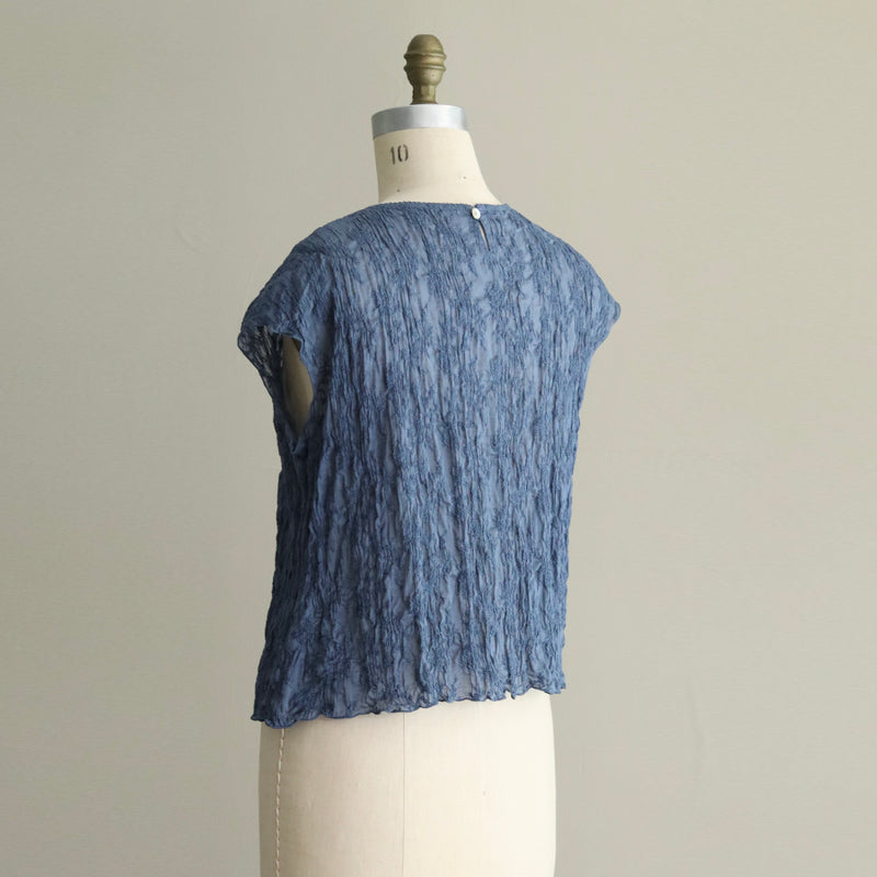 [Scheduled to arrive in late April 2025] Shirring embroidered pullover [Pre-order item/2025ss]
