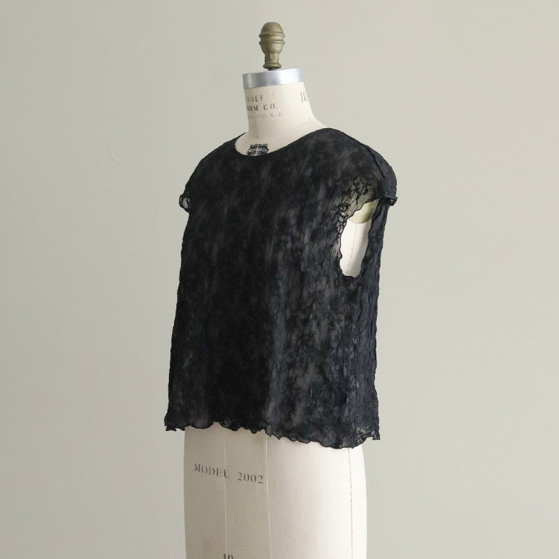 [Scheduled to arrive in late April 2025] Shirring embroidered pullover [Pre-order item/2025ss]