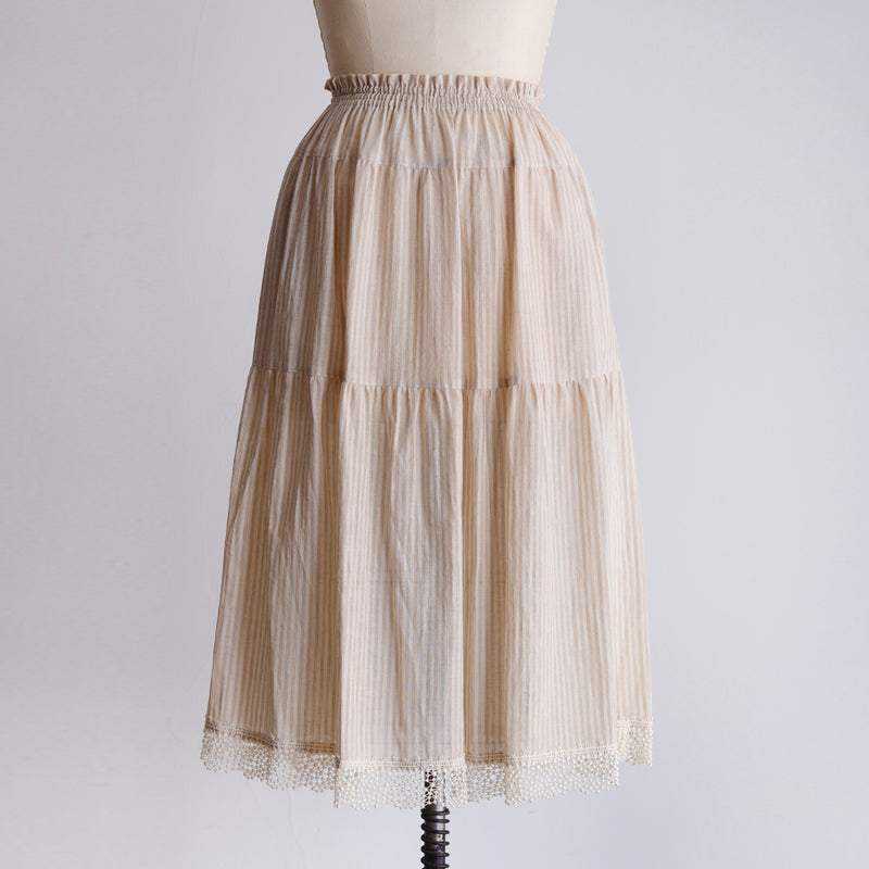 [Scheduled to arrive in early April 2024] Cotton linen striped tiered skirt [Now accepting reservations]
