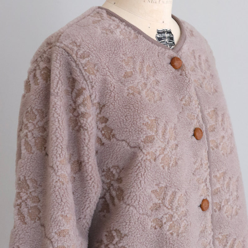 もこもこクロスステッチ刺繍コート