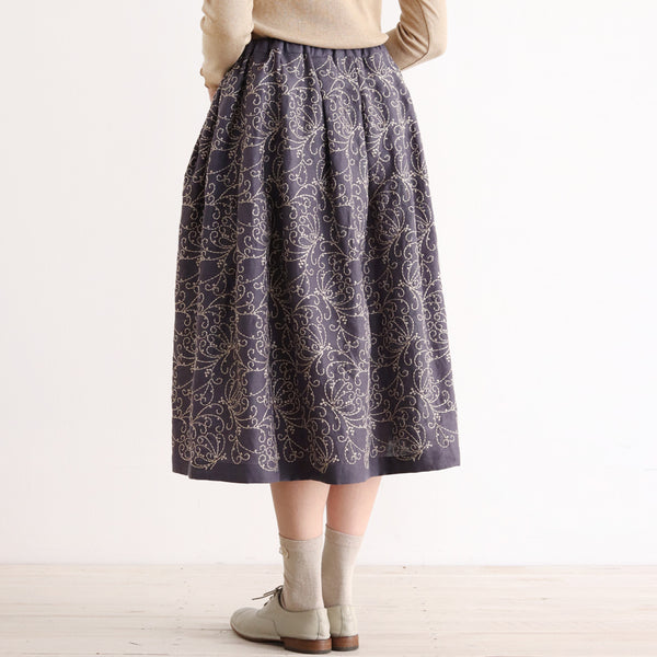 Licorice embroidery Total embroidery skirt