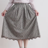 [Dijadwalkan dikirim pada pertengahan September 2023] Viera Print Skirt [Saat ini menerima pemesanan]