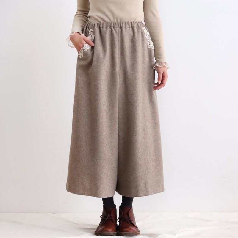 [Expected to ship in mid-October 2023] Wool tweed pants [Currently accepting reservations]